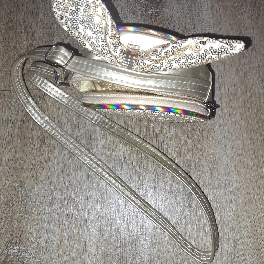 Unbranded gold sequin